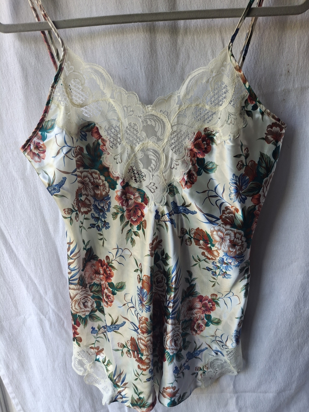 Victoria's Secret Cream Floral Lace Trim Satin Chemise